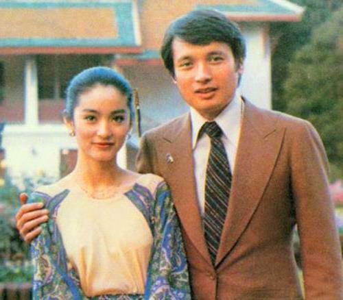 71歲秦祥林公開亮相，談及40年前與林青霞一段情：對她免疫了！