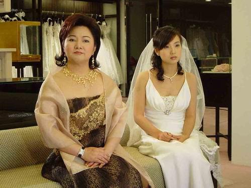曾是歌後，婚姻不幸中年喪女，16次試管嬰兒為把女兒生回來