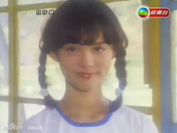 14歲被母親用菜刀砍，嫁給比自己大30歲的男人，她就是一個傳奇！