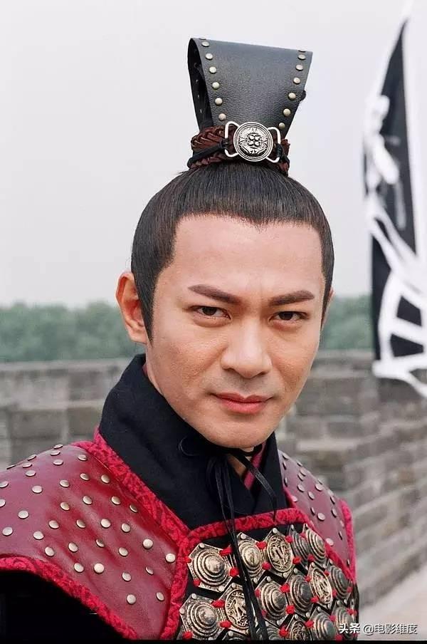 「娶大8歲妻子」婚內出軌老婆選擇原諒  後患憂鬱「轉行賣保險」不再留戀演藝圈