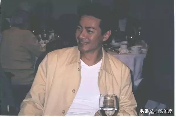 「娶大8歲妻子」婚內出軌老婆選擇原諒  後患憂鬱「轉行賣保險」不再留戀演藝圈