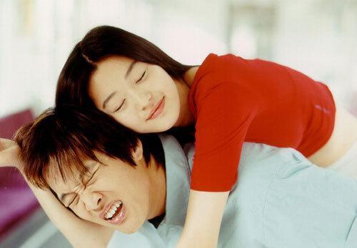 《我的野蠻女友》17年了！他已離世，她嫁豪門生兩胎，而他名利雙收成人脈王！