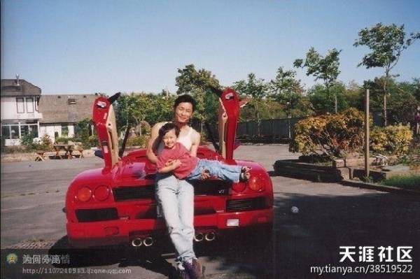 王傑得罪了誰！當年被下毒，連成龍都不敢說出內幕！卻被網友說出來了！