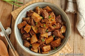 牛腩這樣吃才爽，香辣軟糯下飯十足，一次做兩斤不夠吃