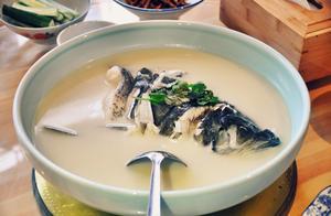 湖北有座「中國水都」，全魚宴在船上吃，外地遊客很稀奇