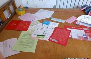 家長請「住手」！請把拆大學錄取通知書的「特權」留給孩子吧