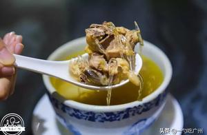 多寶路的食物究竟是寶還是雷？一勺用100元去試了試...
