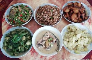 婆婆做菜花樣多，葷素搭配，花錢少又健康，一家人吃得超開心