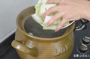 夏季最愛客家一鍋特色靚湯，簡單營養又好喝，一出鍋湯渣都吃光光