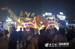 花車巡遊亮相青島啤酒節開幕式 風情展演「炫動」啤酒節