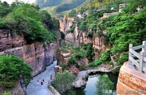 世界最危險的村莊，1700米懸崖上的郭亮村，因掛壁公路紅極一時
