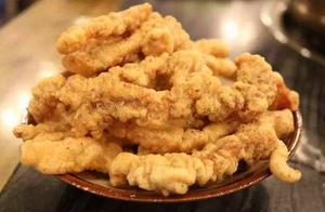 80歲外婆炸酥肉：調麵糊時，不加水只加它，酥肉更香脆不回軟