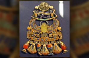 埃及法老的寶石，地球無法自產，名為「雷米石」，只由隕石製造