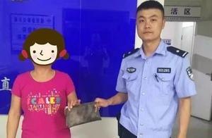 四年前遺失手包被找到，王女士的心終於放了下來