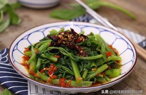 炒空心菜總是發黑，大廚教你一招，跟著做，保管好看又好吃