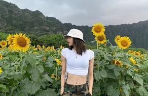 「BLACKPINK」「新聞」190725 BLACKPINK LISA，與向日葵一起展現的絕美畫面