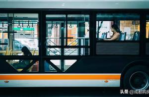 逼瘋網友的成都137路公交車，站點周邊竟還藏有這麼多樓盤？