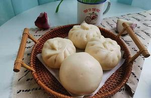 夏天做包子，喜歡這款素餡，三種食材，清淡鮮美，比肉包子還搶手