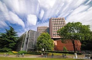 聽說，楊浦這兒不僅有免費展覽，還有一款「最有文化」的冰淇淋！