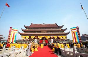 中國「最大」的寺廟，占地500畝門票僅需20元，觀光車免費坐
