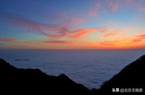 爬一夜山，看泰山日出。