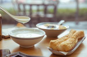 早餐請遠離這3種食物，每多吃一口，都可能是在喝油