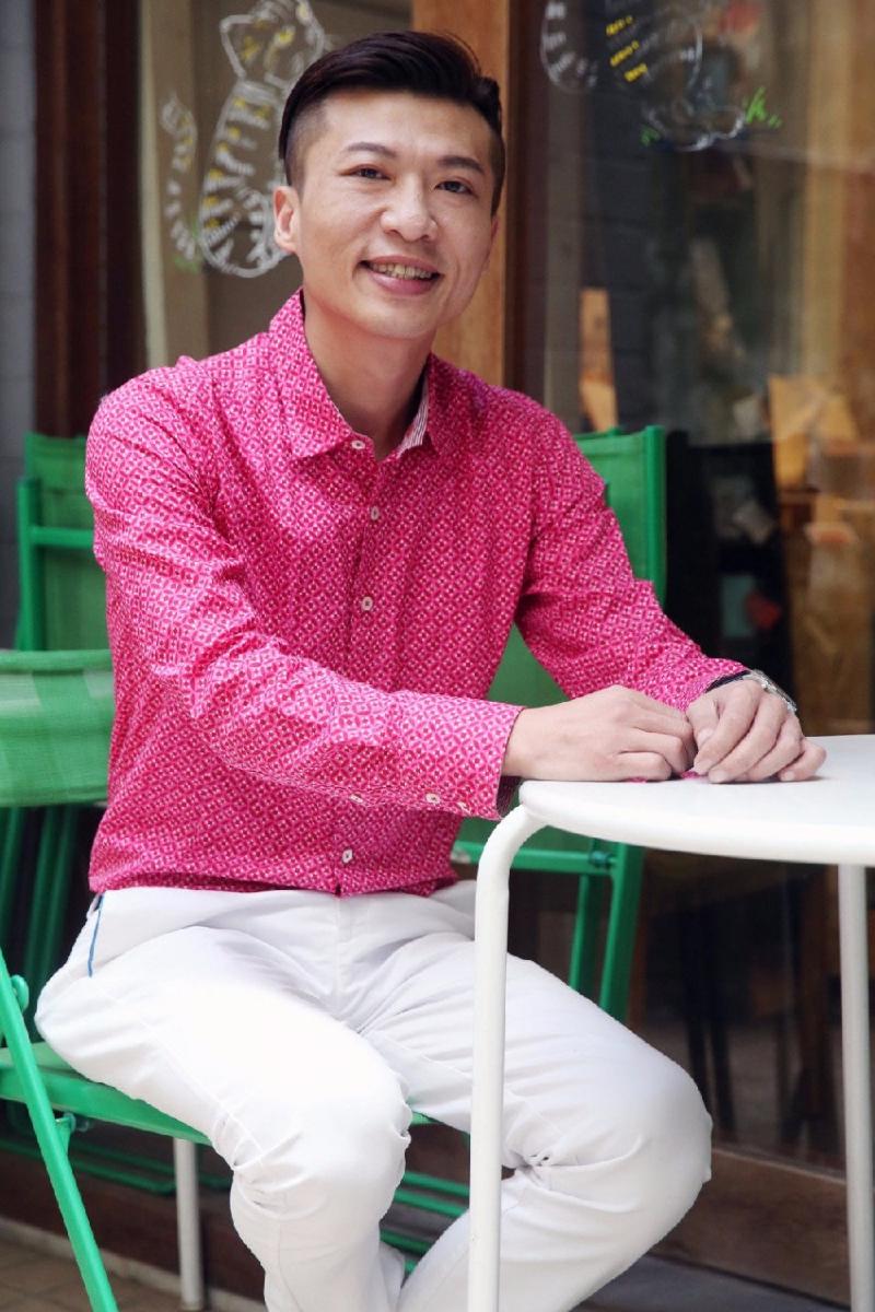 昔日童星「方順吉」12歲就紅遍全台，太早成名的他歷經「嗑藥、賭博、坐牢」後，33歲的他現在變…！