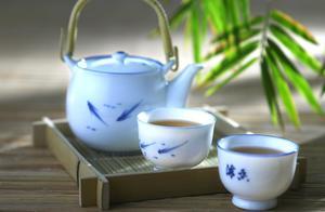 什麼時間喝什麼茶，哪些人不宜喝茶等都有講究，喝茶要看的3張表