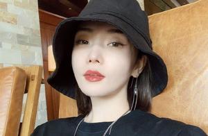 19歲懵懂嫁給高曉松，生女兒後被拋棄，如今女神范十足身價過億