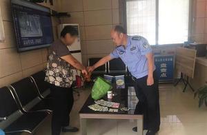 賣菜太婆在公交上丟失包包，民警巧用二維碼付款找到失主