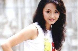 香妃劉丹去世19年了，他默默為她掃墓19年，這份情誼很深厚