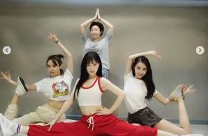 李小璐近照曝光大秀好身材，卻被網友吐槽：撞臉鞠婧禕