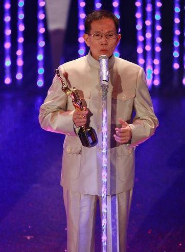 「武功不輸成龍」抗病20年安詳離世　「小19歲妻」一肩扛20年醫藥費共患難