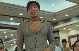 50歲張敏和張耀揚合照，秒變小迷妹，烏鴉哥是越來越面善