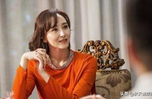 她是章子怡的同學，卻在事業正紅時嫁入豪門，如今41歲成人生贏家