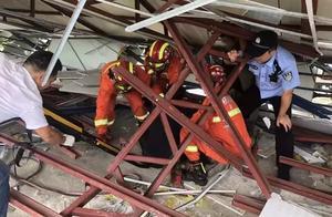 他因「人肉千斤頂」的照片火了，卻被老婆罵大笨蛋