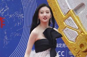 龍女郎集體同台景甜劉亦菲超美，捧不紅的姚星彤果然氣質差太大