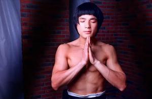 李小龍傳人立誓要超越周星馳，喊話向佐：你別太拚命了