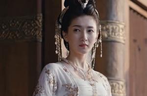 《九州縹緲錄》里的女演員個個都很漂亮，只有她被罵長得丑