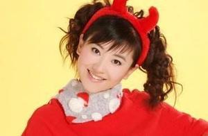 她曾是央視主持人，嫁富豪38歲高齡生子，如今41歲依舊美貌