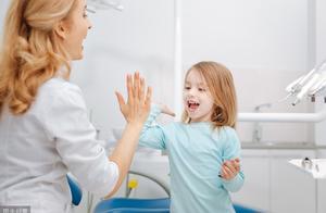 孩子認生不打招呼是不禮貌？並不是，心理學家告訴你背後2大原因