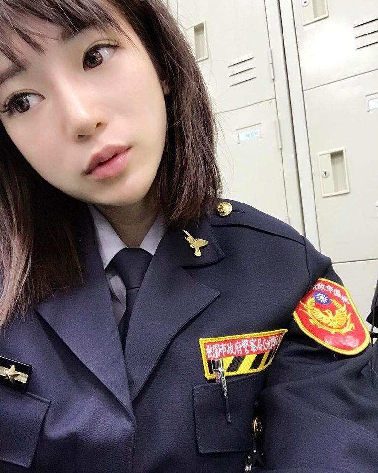 桃園平鎮正妹交通警察Angel Lin，生活照超犯規身材讓人驚呆！