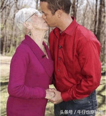 男子娶90歲阿嬤，眾人嘲笑他！看到她的女兒現身，網友徹底閉嘴了