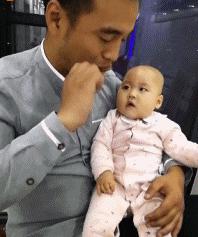 妹子明知道我叫她出門游泳卻不穿泳衣，這結果後悔了吧！笑得我重複看了幾遍！
