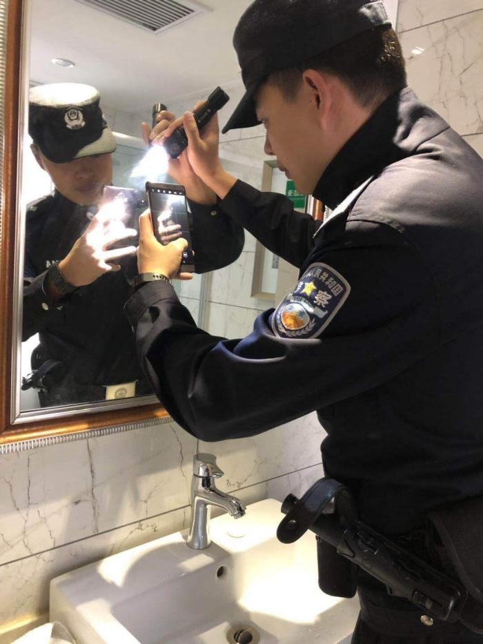 遊客住酒店時，為什麼要先拔電視機插頭，不知情的可以看看！