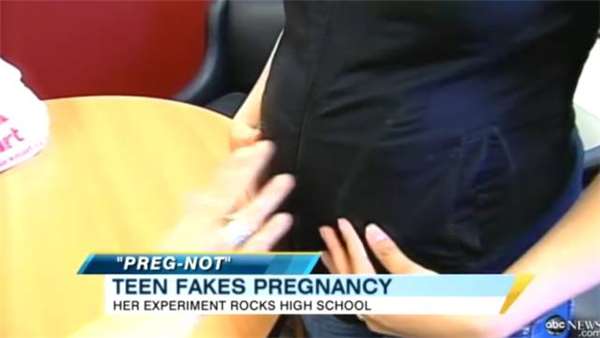 17歲女高中生未婚懷孕慘遭全校霸凌，半年後當她把孩子拿出來時全校師生頭低到不行！ 