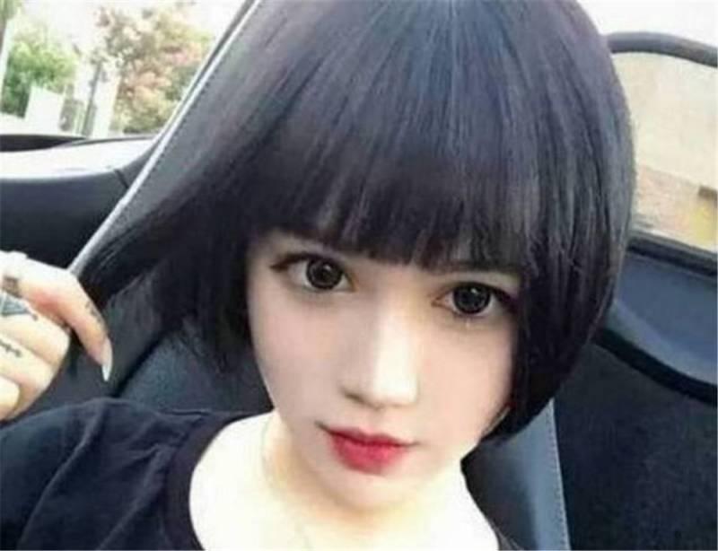 現實版「暗黑芭比」 ，從未整容只靠化妝！卸完妝讓人心肌梗塞！