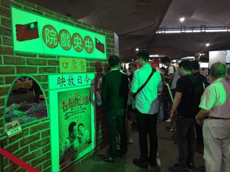 搗蛋老公拍婚紗，被攝影師的瞬間補捉竟神似大咖明星？？
