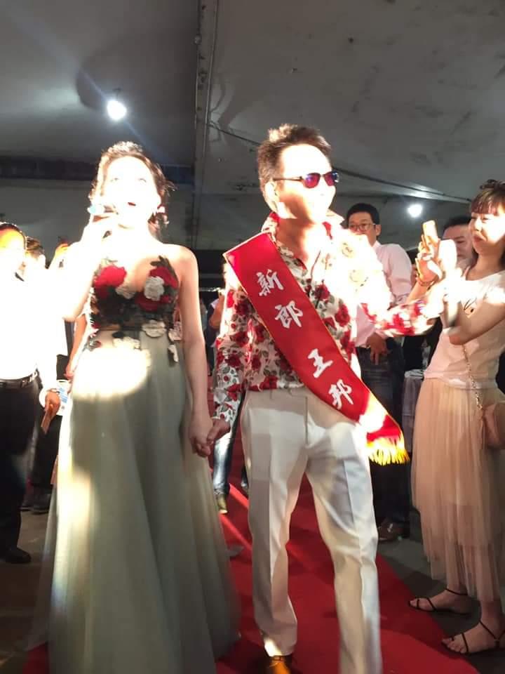 搗蛋老公拍婚紗，被攝影師的瞬間補捉竟神似大咖明星？？