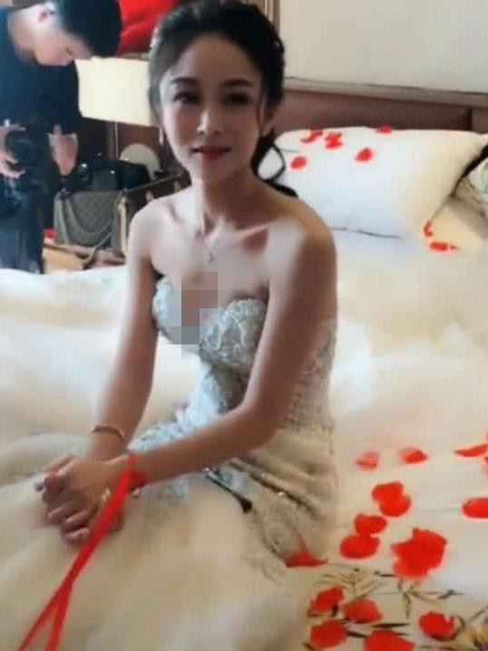 網路瘋傳「最美新娘」尤其是她抬手那瞬間，網友全都瘋狂啦：他老公上輩子是拯救地球了嗎？